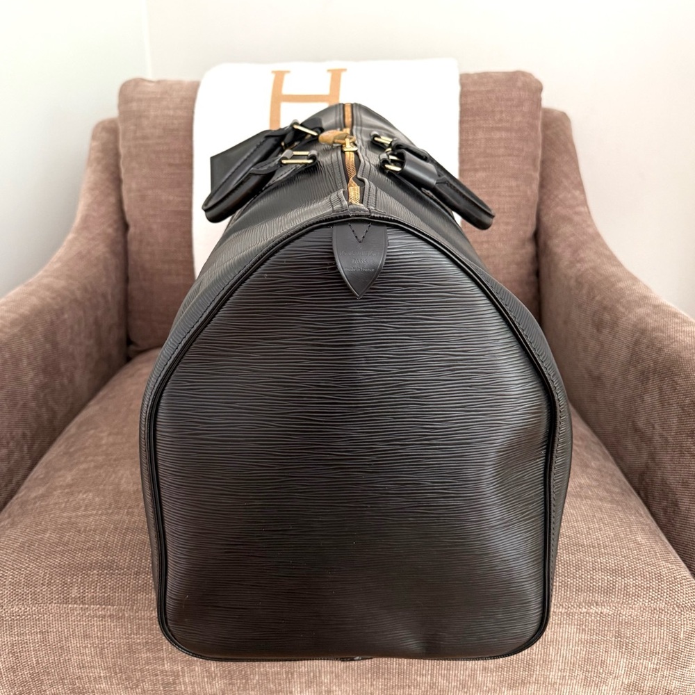 Authentic Louis Vuitton unisex Keepall 55 travel bag
M59142 black Epi leather - Picture 13 of 16